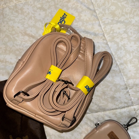 Wrangler Tan Mini Backpack Set - Picture 4 of 7
